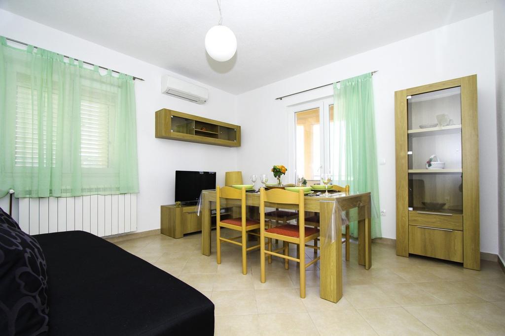 Apartments Zlatka Trogir Szoba fotó